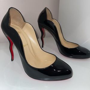 Christian Louboutin black wavy heel pumps